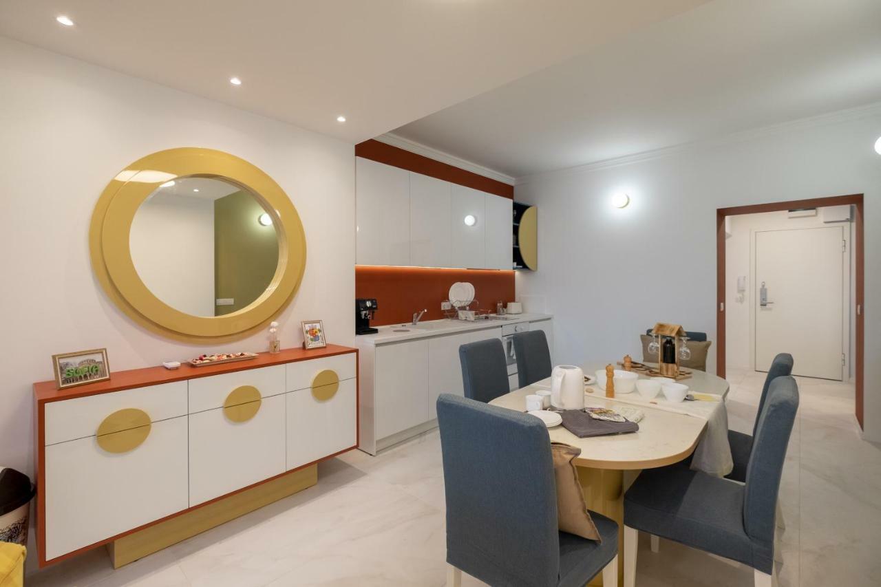 Vitosha Blvd 3-Bedroom, 2-Bathroom Lux Suite Sofia Extérieur photo